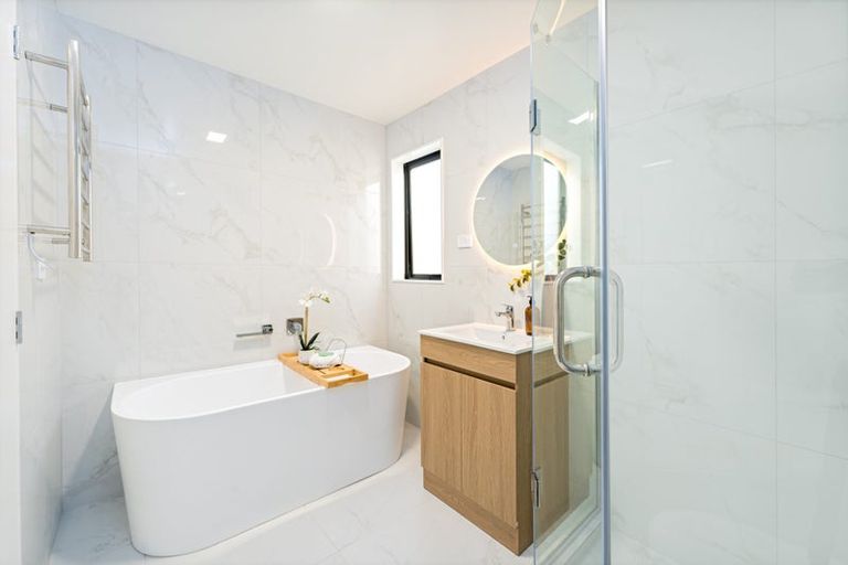 Photo of property in 23a West Harbour Drive, West Harbour, Auckland, 0618