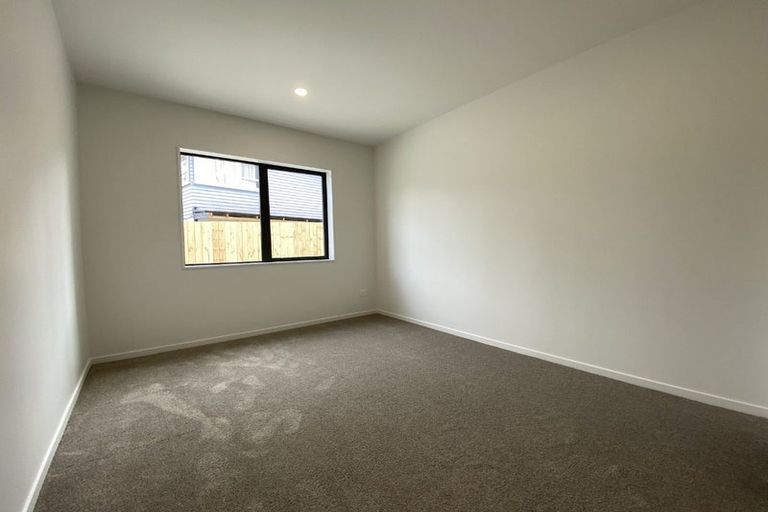 Photo of property in 16b Cardiff Road, Pakuranga, Auckland, 2010