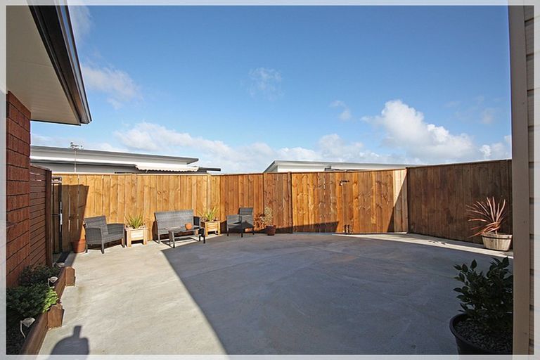 Photo of property in 15 Forbes Road, Foxton Beach, Foxton, 4815