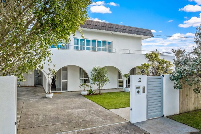 Photo of property in 2 Hardley Avenue, Tindalls Beach, Whangaparaoa, 0930