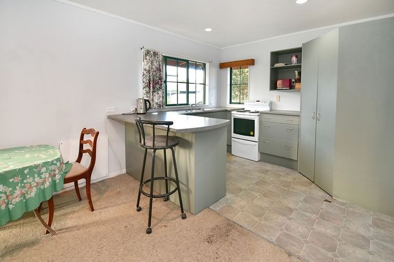 Photo of property in 2 Waiwera Avenue, Parakai, 0830