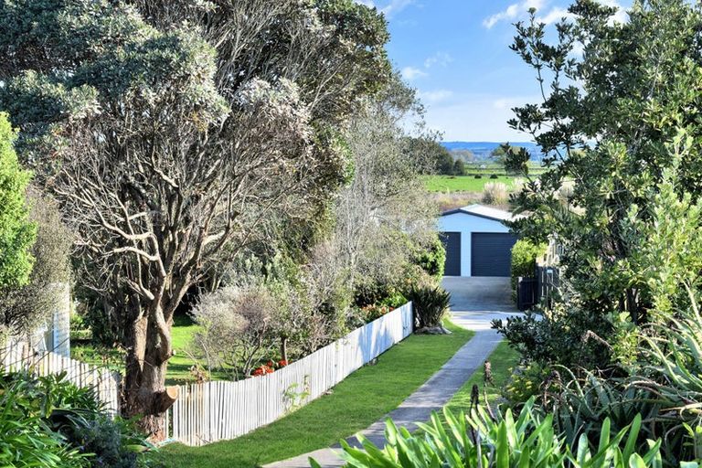 Photo of property in 242 Pukehina Parade, Pukehina, Te Puke, 3189