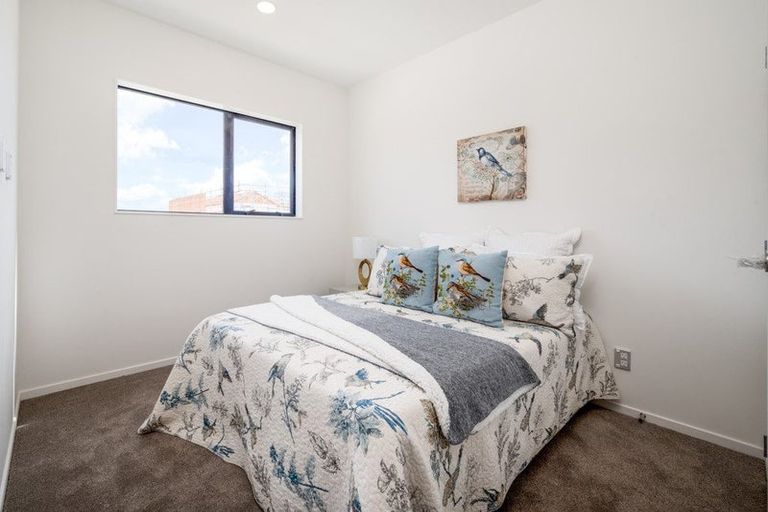 Photo of property in 3a Frontier Lane, Flat Bush, Auckland, 2019