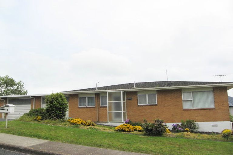 Photo of property in 1/2 Tower Hill, Stanmore Bay, Whangaparaoa, 0930