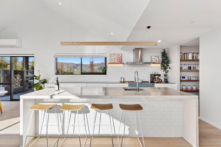 Photo of property in Luggate Park, 32 Cooper Crescent, Luggate, Wanaka, 9383