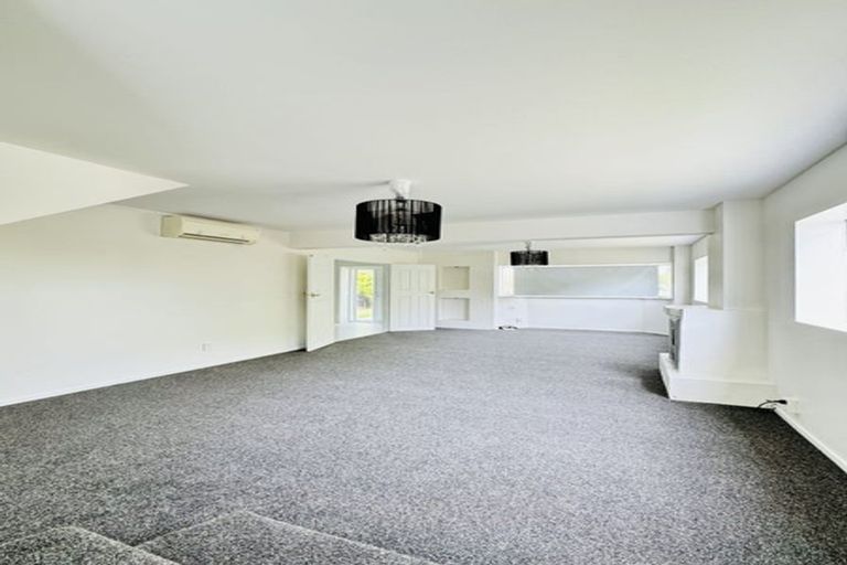 Photo of property in 58 Grimseys Road, Redwood, Christchurch, 8051