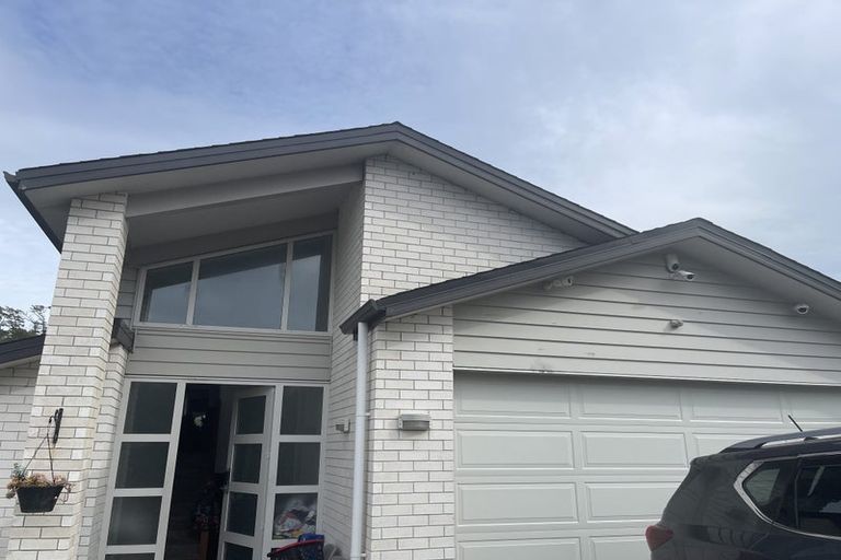 Photo of property in 12 Stubbs Place, Fairview Heights, Auckland, 0632