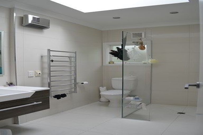 Photo of property in 18 Rama Crescent, Khandallah, Wellington, 6035