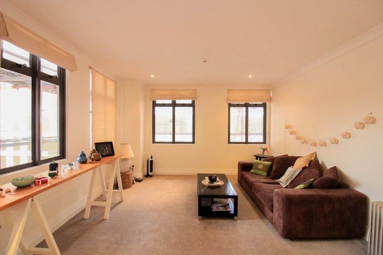 Photo of property in Kelvin House, 4b/16 The Terrace, Wellington Central, Wellington, 6011