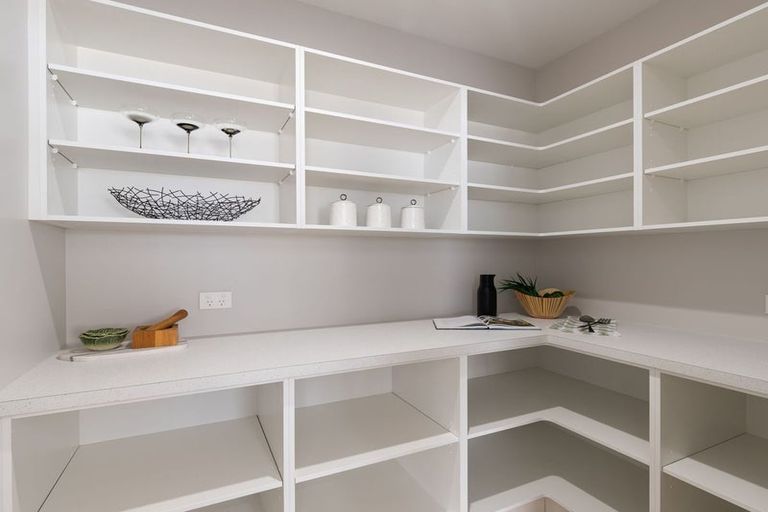 Photo of property in 44 Solitude Crescent, Kelvin Grove, 4470