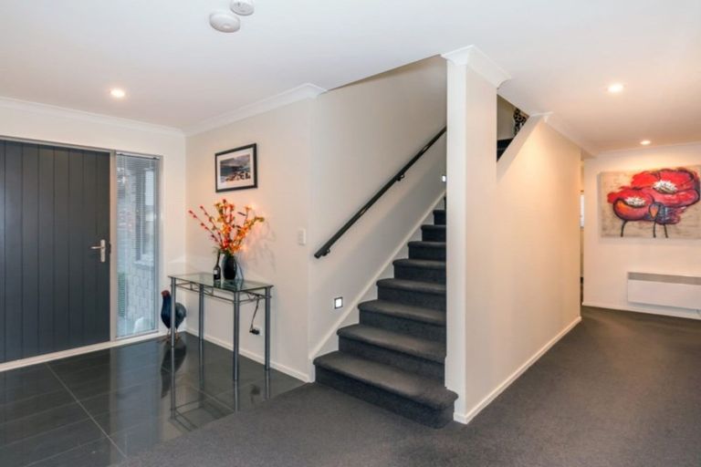 Photo of property in 32 Date Crescent, Aidanfield, Christchurch, 8025