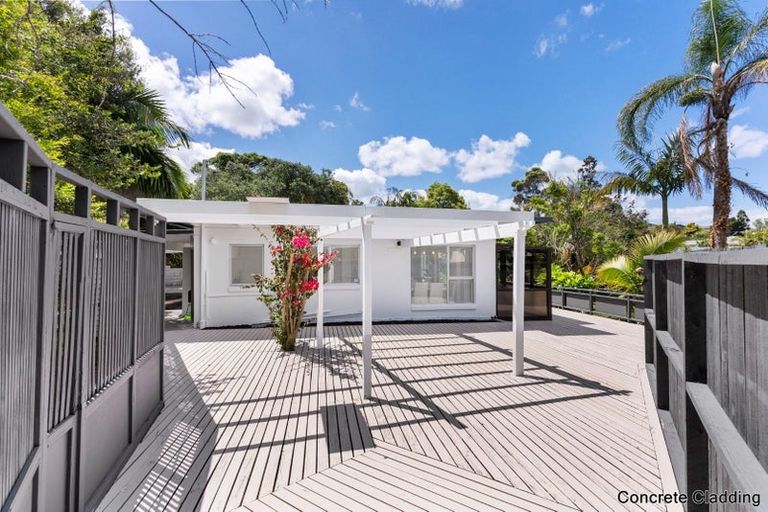 Photo of property in 13 Dunraven Place, Torbay, Auckland, 0630
