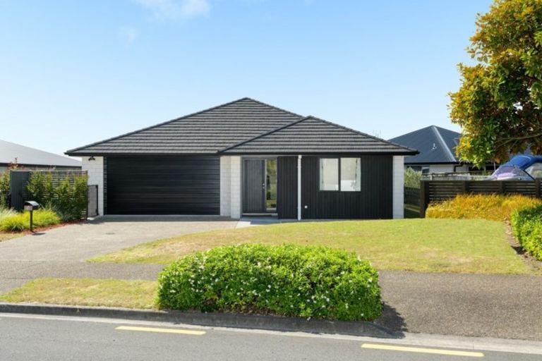 Photo of property in 112 Kennedy Road, Pyes Pa, Tauranga, 3112