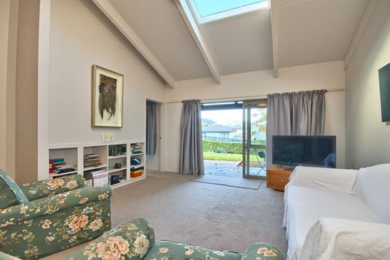 Photo of property in 4a Avalon Crescent, Fernhill, Queenstown, 9300