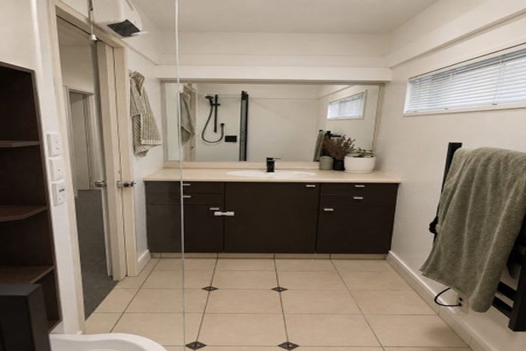Photo of property in 7b Morrows Mead, Wanaka, 9305