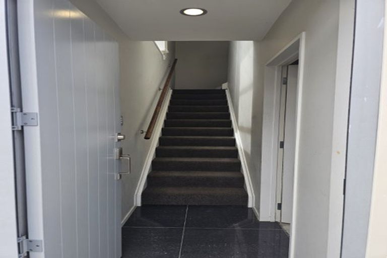 Photo of property in 24c Grande Vue Road, Papatoetoe, Auckland, 2025