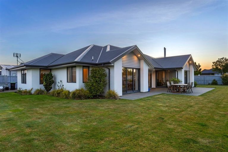 Photo of property in 9 Greenfield Mews, Rangiora, 7400