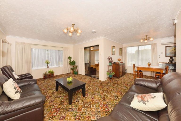 Photo of property in 1/159 Sawyers Arms Road, Northcote, Christchurch, 8052