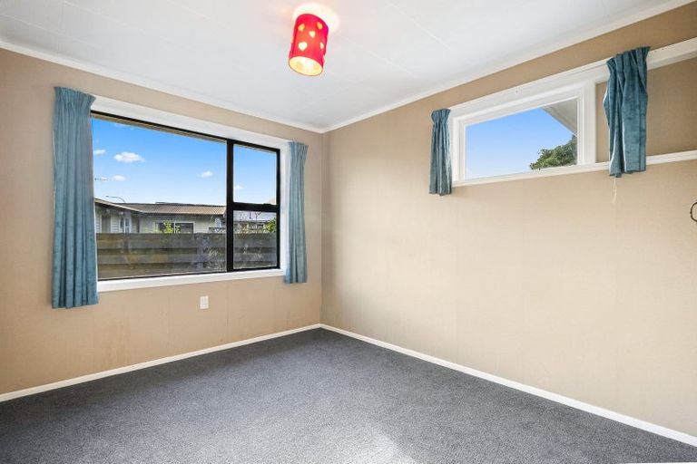 Photo of property in 23 Mazengarb Road, Paraparaumu Beach, Paraparaumu, 5032