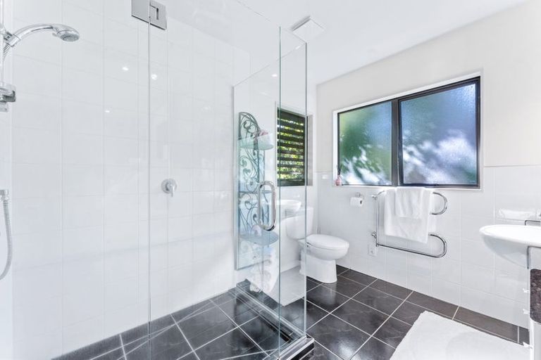 Photo of property in 416 Beach Road, Mairangi Bay, Auckland, 0630