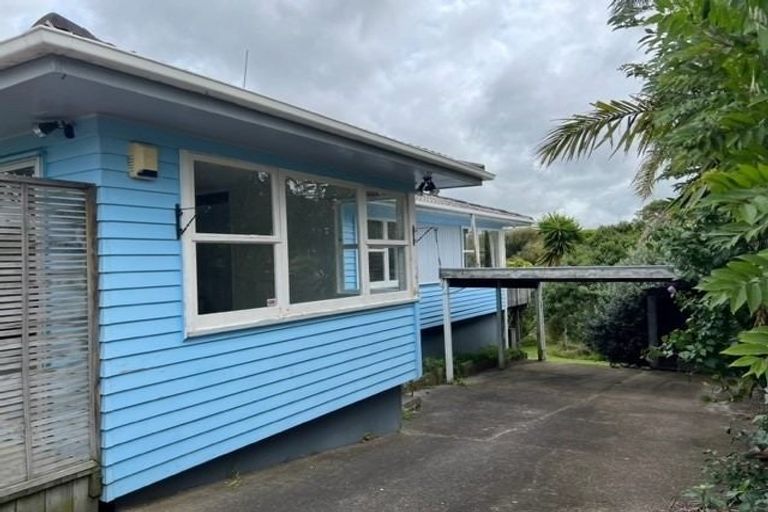 Photo of property in 23 Vina Place, Massey, Auckland, 0614