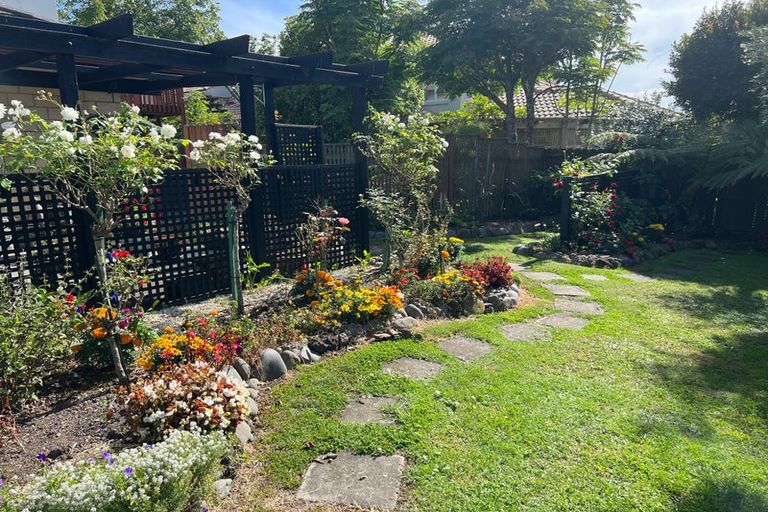 Photo of property in 40 Point View Drive, East Tamaki Heights, Auckland, 2016