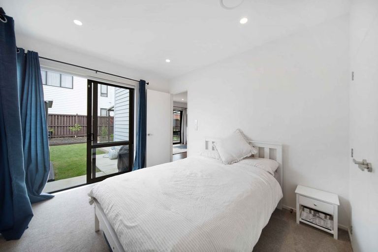 Photo of property in 14 Fjord Way, Karaka, Papakura, 2113