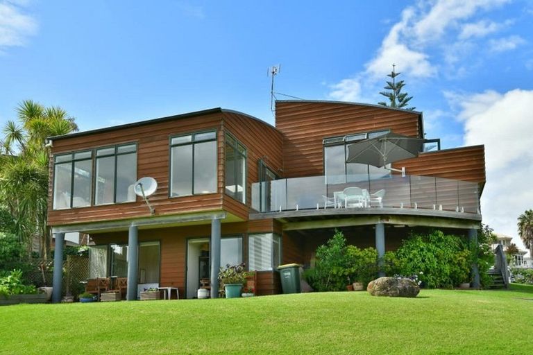 Photo of property in 2/42 Amorino Drive, Red Beach, 0932