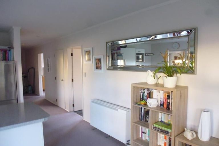 Photo of property in 6 Ross Grove, Paraparaumu, 5032