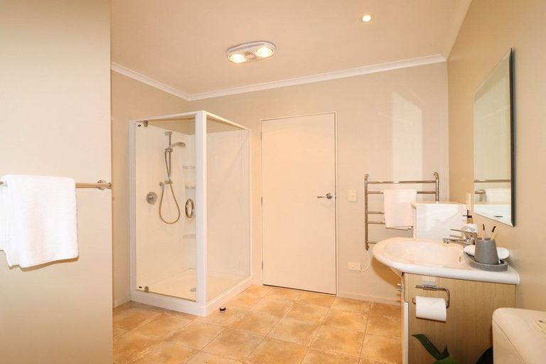 Photo of property in 28 Deller Drive, Carterton, 5713