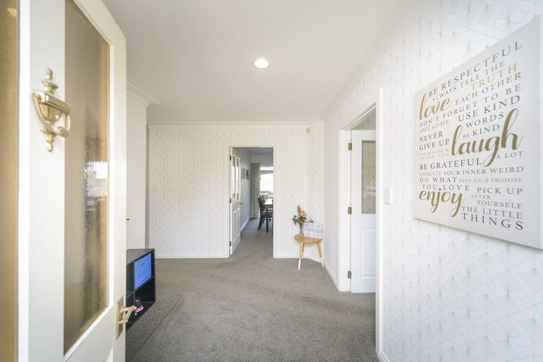 Photo of property in 15 Flemington Lane, Awapuni, Palmerston North, 4412