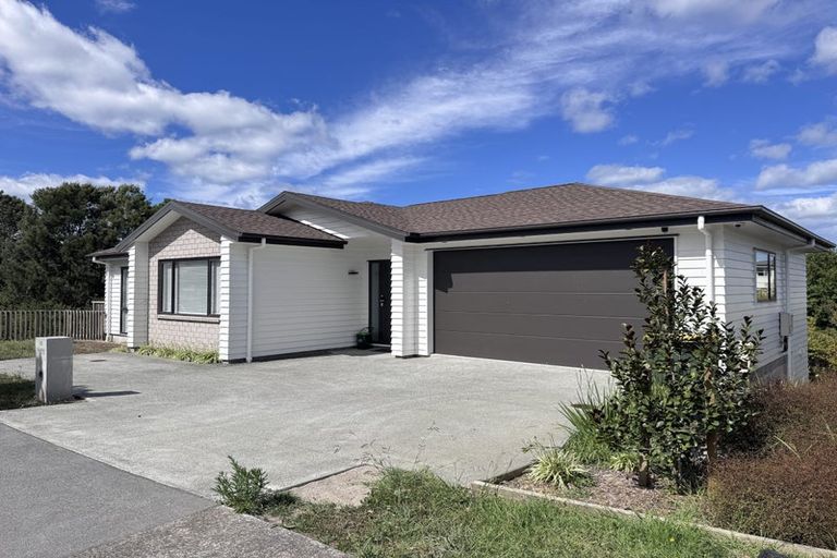 Photo of property in 88 Arran Drive, Orewa, 0931