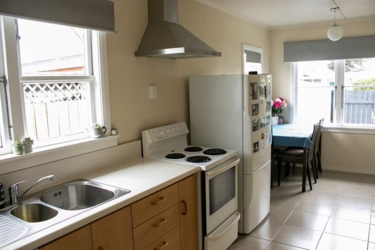 Photo of property in 151 College Street, Awapuni, Palmerston North, 4412