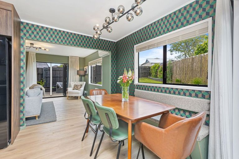 Photo of property in 1/98 Astley Avenue, New Lynn, Auckland, 0600