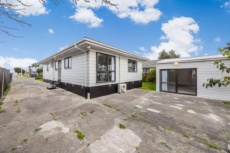 Photo of property in 53 Burundi Avenue, Clendon Park, Auckland, 2103