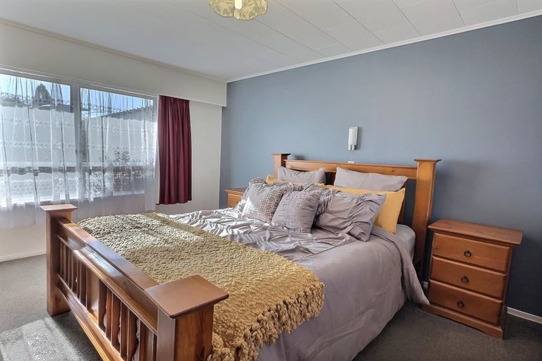 Photo of property in 19 Kirkcaldy Crescent, Flaxmere, Hastings, 4120