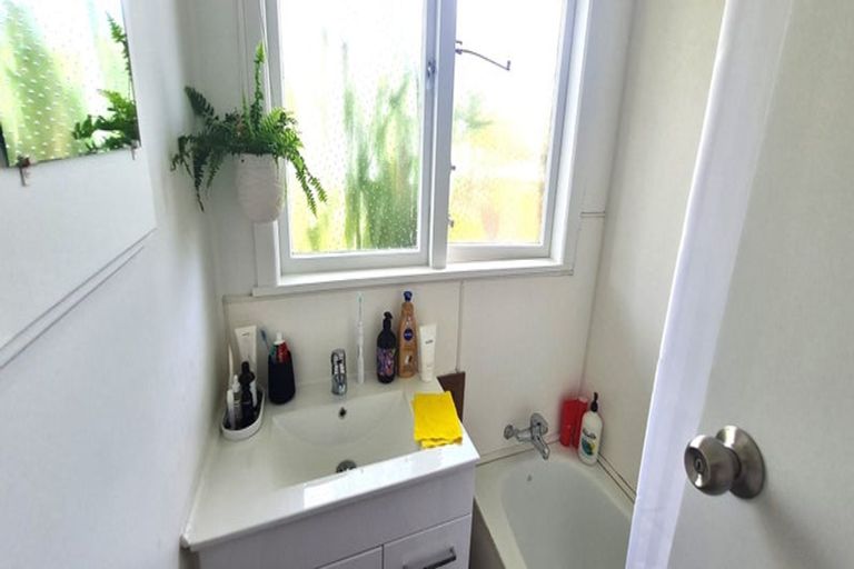 Photo of property in 1/4a Lomas Place, Manurewa, Auckland, 2102