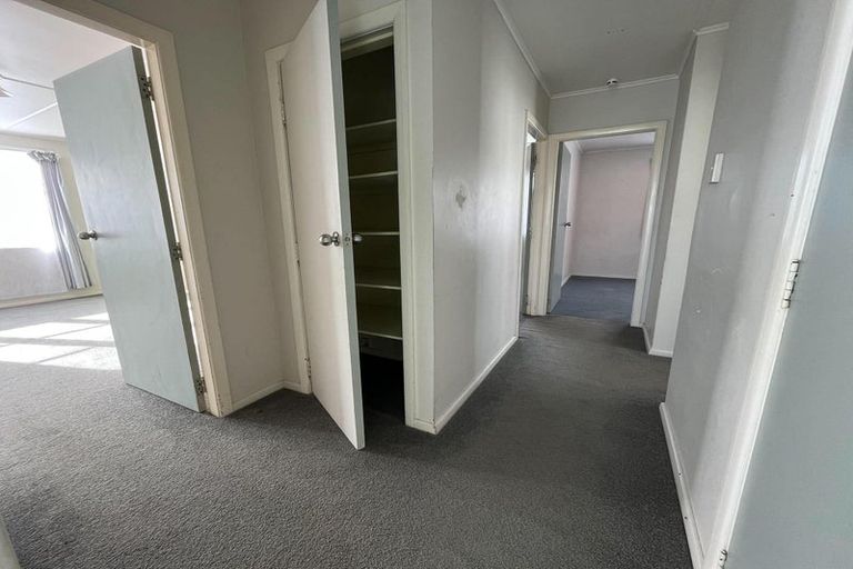 Photo of property in 18 Goldsmith Crescent, Levin, 5510