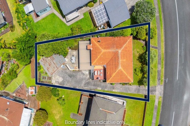 Photo of property in 71 Stapleford Crescent, Browns Bay, Auckland, 0630