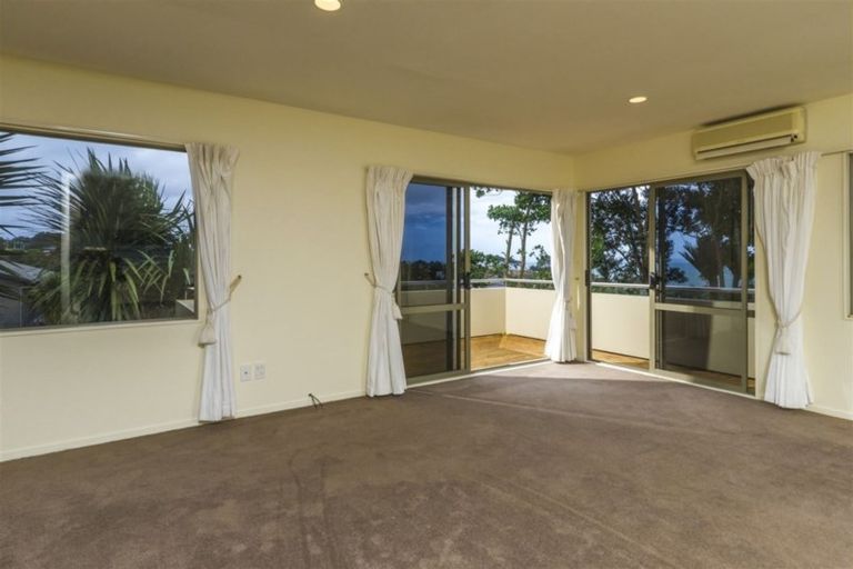 Photo of property in 1/9 Auld Street, Torbay, Auckland, 0630