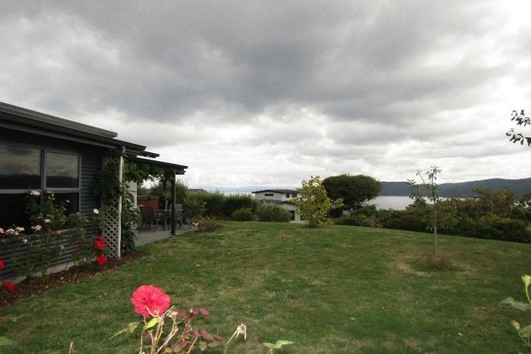 Photo of property in 17 Peregrine Place, Kinloch, Taupo, 3377