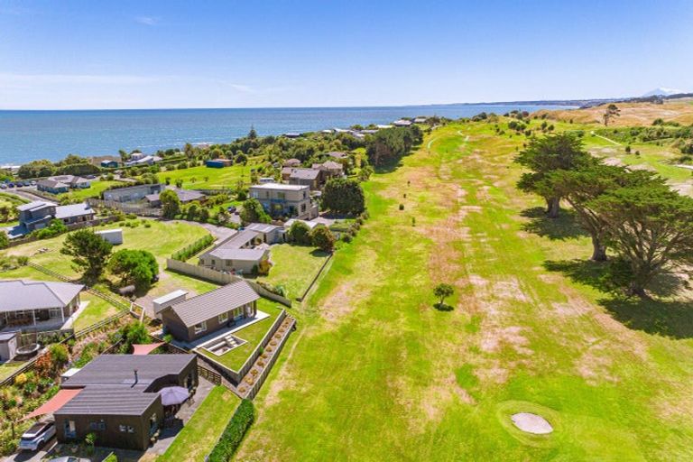 Photo of property in 26a Longbeach Drive, Castlecliff, Whanganui, 4501