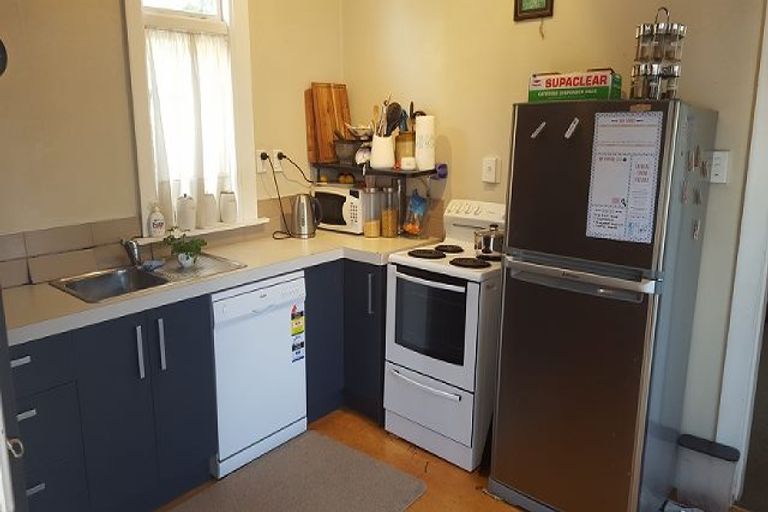 Photo of property in 2/86 Petrie Street, Richmond, Christchurch, 8013