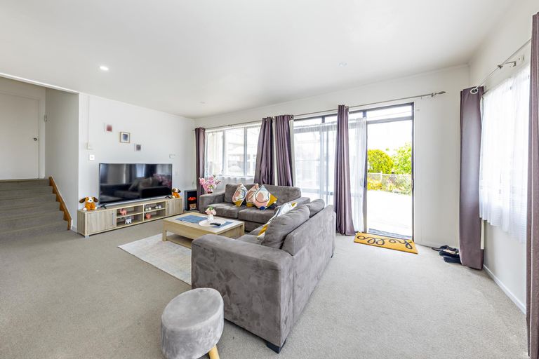 Photo of property in 3 Mataura Place, Clover Park, Auckland, 2019