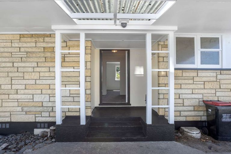 Photo of property in 1238 Cunningham Crescent, Mayfair, Hastings, 4122