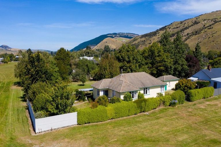 Photo of property in 1675 Teviot Road, Millers Flat, Roxburgh, 9572