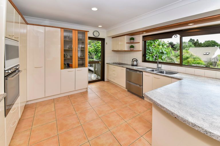 Photo of property in 28 Kavanagh Place, Opaheke, Papakura, 2113