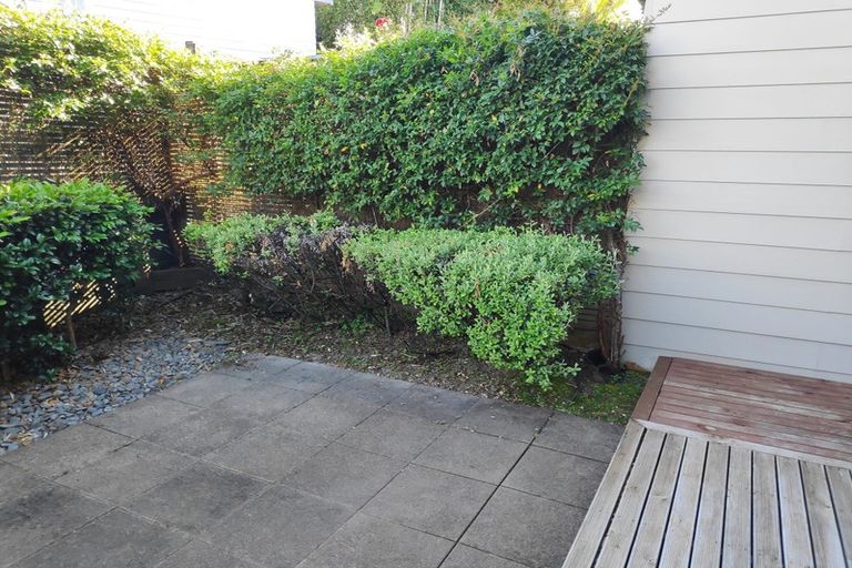 Photo of property in 9/206 Manuka Road, Bayview, Auckland, 0629