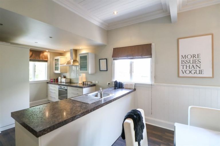 Photo of property in 8 Clifton Terrace, West End, Timaru, 7910