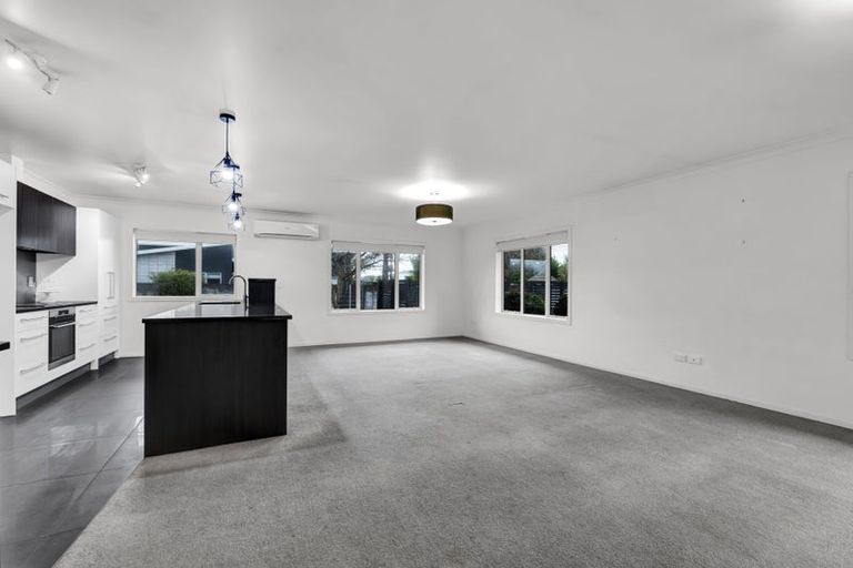 Photo of property in 92b Fairfield Road, Hawera, 4610